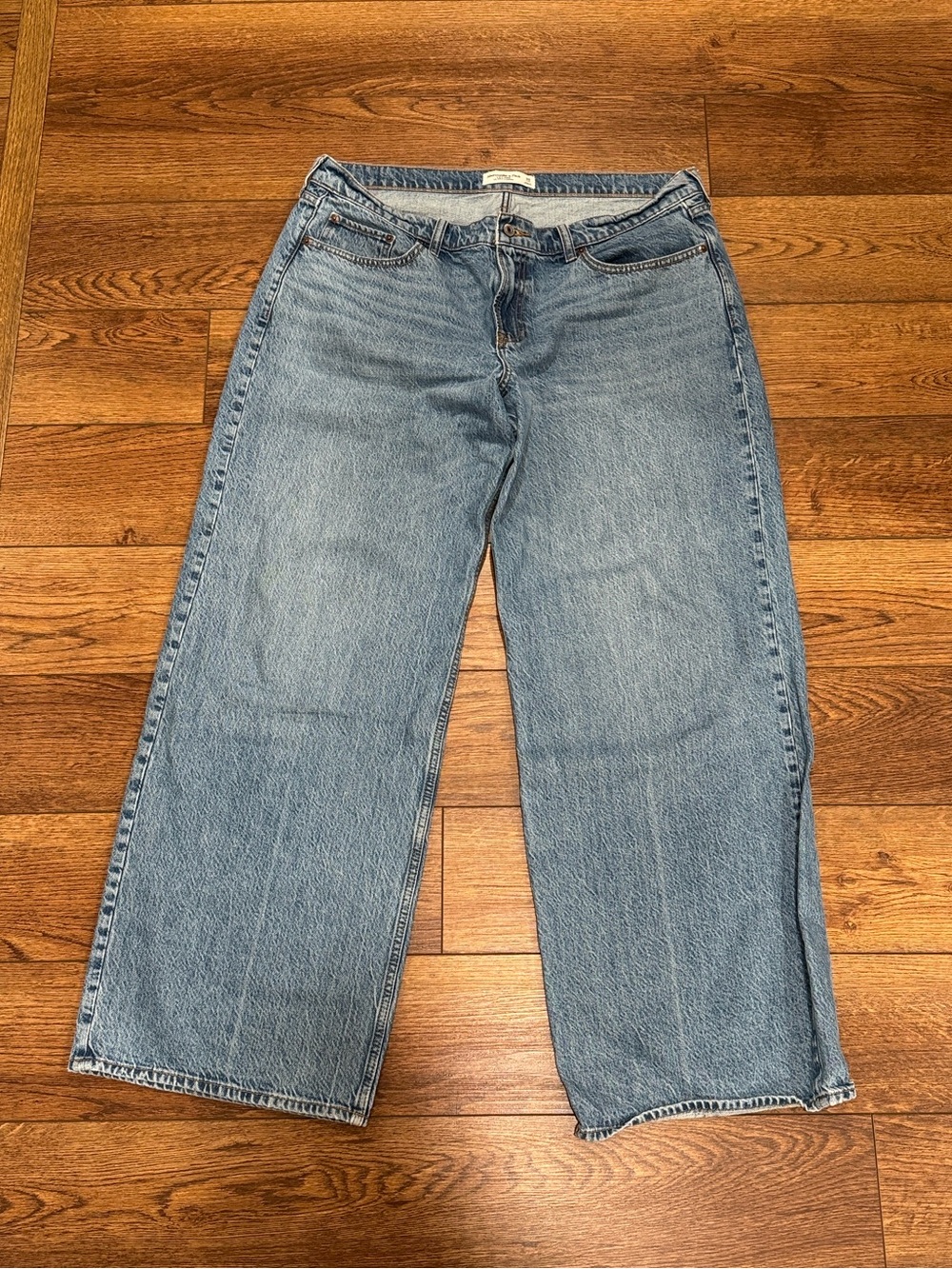 Abercrombie Low Rise Ultra Loose Jeans